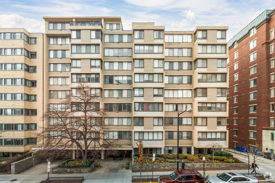 522 21st St NW, Washington, DC à vendre - Photo de l’immeuble – Image 2 sur 4