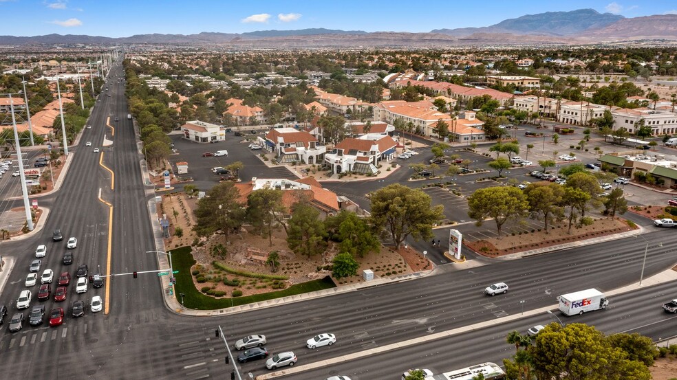 8601-8663 W Sahara Ave, Las Vegas, NV à louer - Photo de l’immeuble – Image 3 sur 13