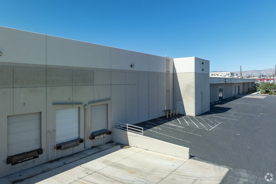 4500 Wynn Rd, Las Vegas, NV à louer - Photo principale – Image 3 sur 5