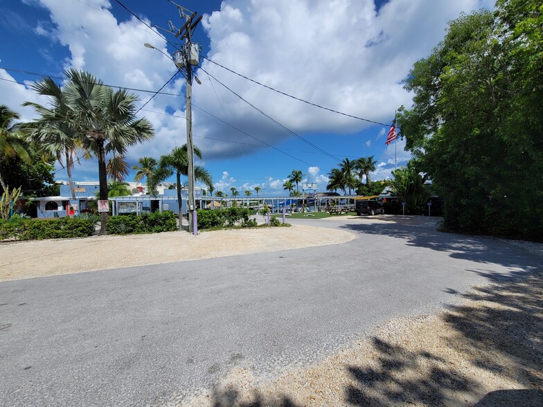 103900B Overseas Hwy, Key Largo, FL à vendre - Photo de l’immeuble – Image 2 sur 36