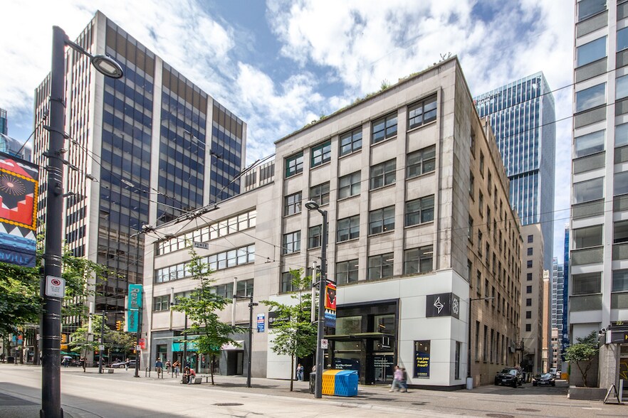 455 Granville St, Vancouver, BC à louer - Photo de l’immeuble – Image 1 sur 3