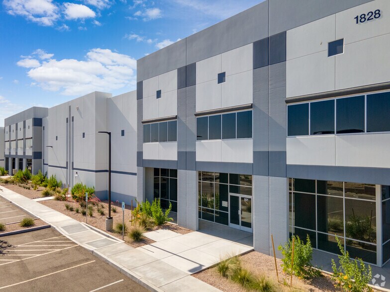 1828 N Higley Rd, Mesa, AZ à louer - Photo de l’immeuble – Image 1 sur 5
