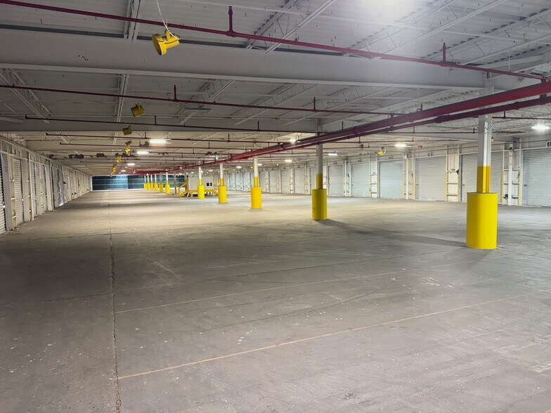 14527 Industry Dr, Hagerstown, MD à louer - Photo de l’immeuble – Image 2 sur 2