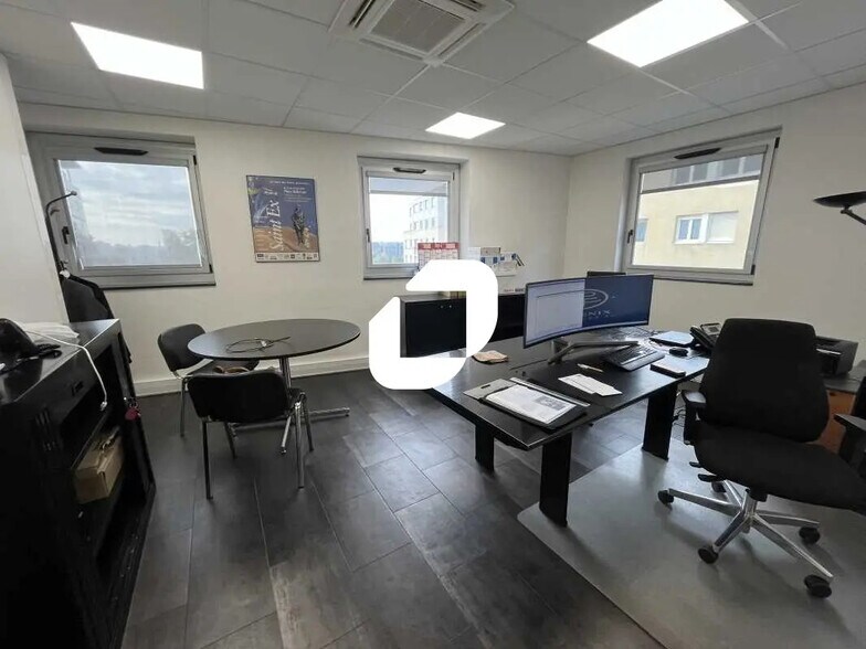 152 Grande Rue De Saint-Clair, Caluire-et-Cuire à louer - Photo de l’immeuble – Image 2 sur 20