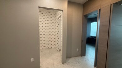19790 W Dixie Hwy, Aventura, FL à louer Photo intérieure– Image 2 sur 7