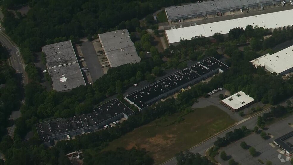3000 Northfield Pl, Roswell, GA à louer - Vidéo aérienne – Image 2 sur 5