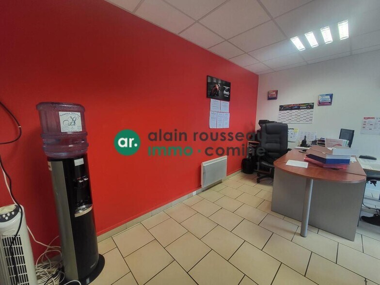 Bureau dans Montreuil-Juigné à vendre - Photo intérieure – Image 3 sur 8