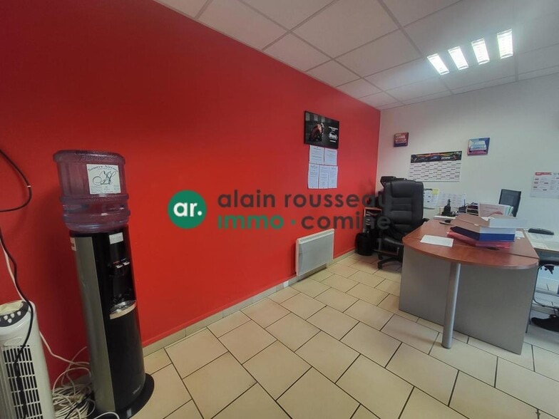 Bureau dans Montreuil-Juigné à vendre - Photo intérieure – Image 3 sur 6
