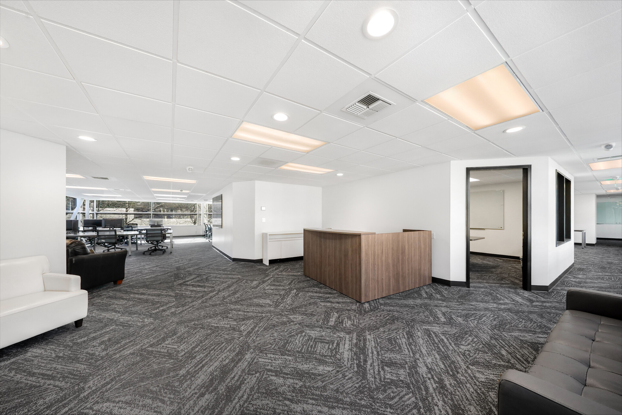 127 Bellevue Way SE, Bellevue, WA à louer Photo intérieure– Image 1 sur 8