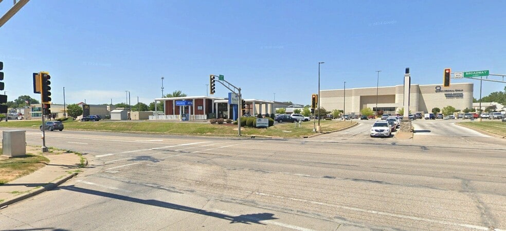 3233 Broadway St, Quincy, IL à louer - Photo de l’immeuble – Image 3 sur 3