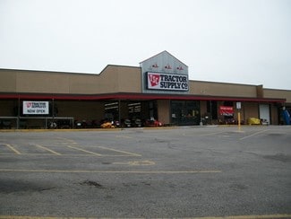 Plus de détails pour 601 S Main St, Salem, IN - Local commercial à louer