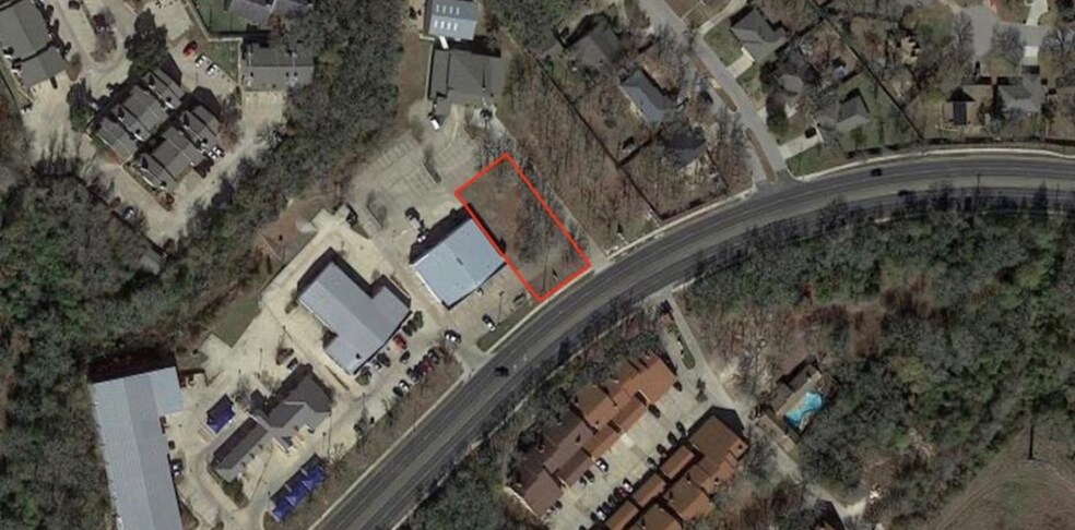 1308 W Villa Maria, Bryan, TX à vendre - Photo de l’immeuble – Image 2 sur 7