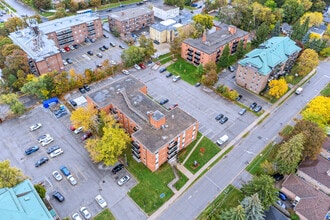 165 Colborne Ave, Richmond Hill, ON - Vue aérienne vue de carte