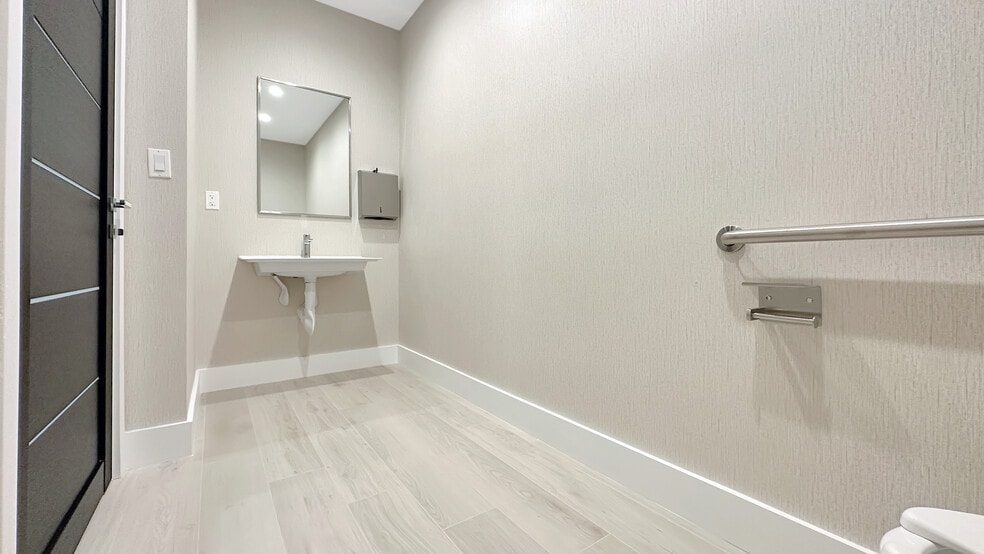 6700 NE 2nd Ct, Miami, FL à vendre - Photo intérieure – Image 2 sur 25