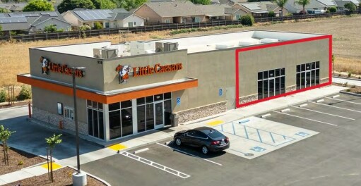 920 S Mooney Blvd, Tulare, CA à louer - Photo de l’immeuble – Image 1 sur 1
