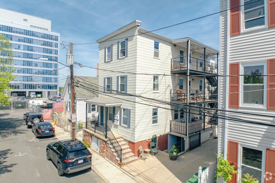 28 Ward St, Somerville, MA à vendre - Photo principale – Image 1 sur 1