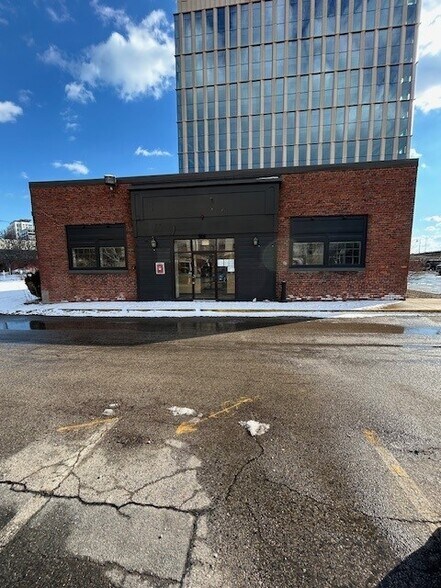 96 Middlesex Ave, Somerville, MA à louer - Photo de l’immeuble – Image 2 sur 8