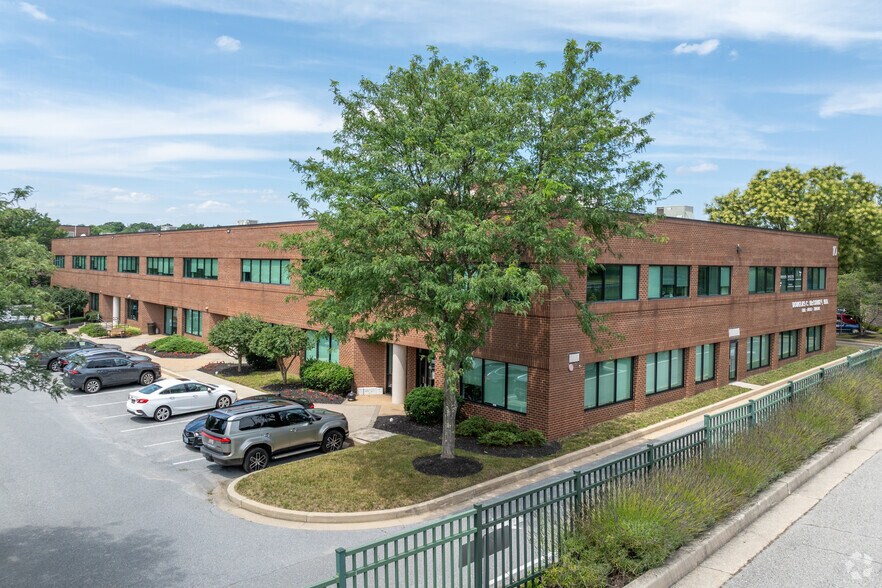 10 Crossroads Dr, Owings Mills, MD à louer - Photo principale – Image 1 sur 5