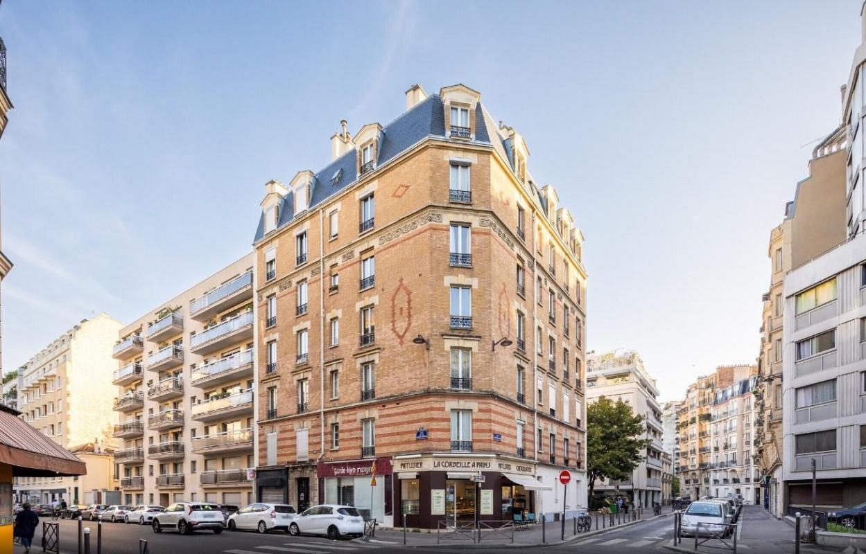 Local commercial dans Paris à louer Photo de l’immeuble– Image 1 sur 4