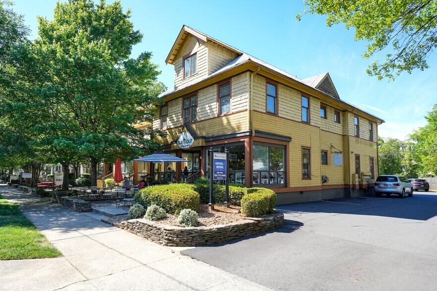 220-228 E Blvd, Charlotte, NC 28203 Blvd, Charlotte, NC à louer - Photo de l’immeuble – Image 3 sur 5
