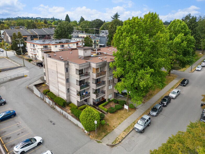 150 E 14th Ave, Vancouver, BC à vendre - Photo de l’immeuble – Image 1 sur 6