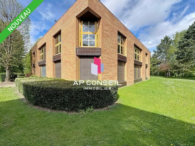 dans Montigny-le-Bretonneux à vendre - Photo de l’immeuble – Image 1 sur 1