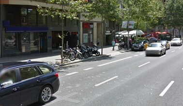 Carrer Del Comte d'Urgell, 152, Barcelone, Barcelona à louer Photo de la construction– Image 2 sur 5