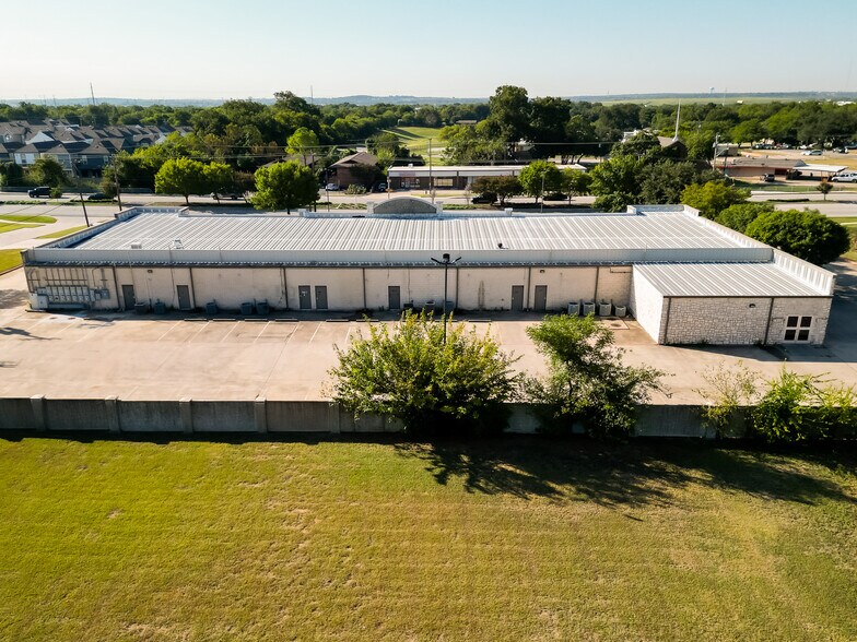 7017 Baker Blvd, Richland Hills, TX à louer - Photo de l’immeuble – Image 3 sur 21