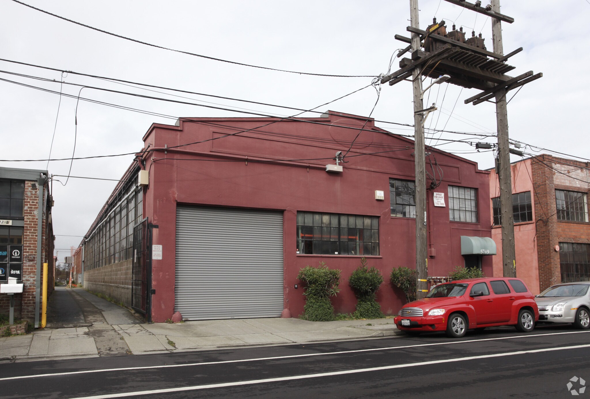 5749 Horton St, Emeryville, CA à louer Photo principale– Image 1 sur 8