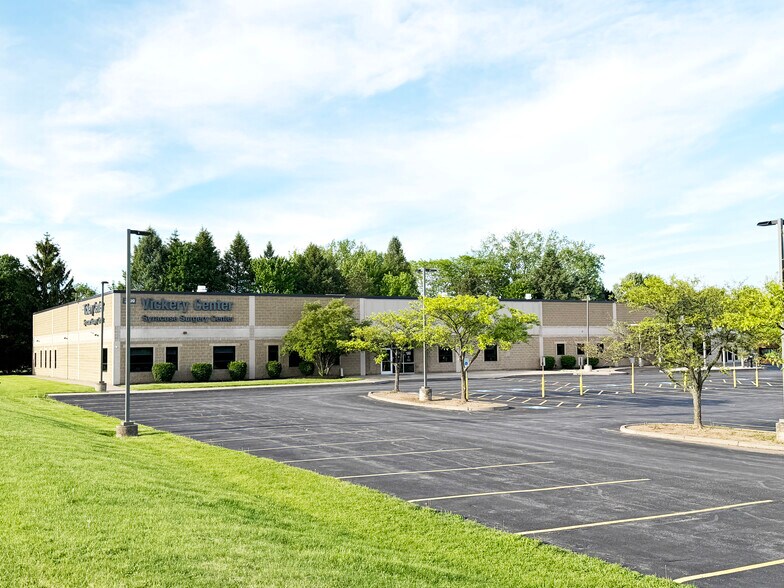3400 Vickery Rd, North Syracuse, NY à louer - Photo de l’immeuble – Image 2 sur 10