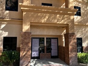 6787 W Tropicana Ave, Las Vegas, NV à louer Photo intérieure– Image 1 sur 15
