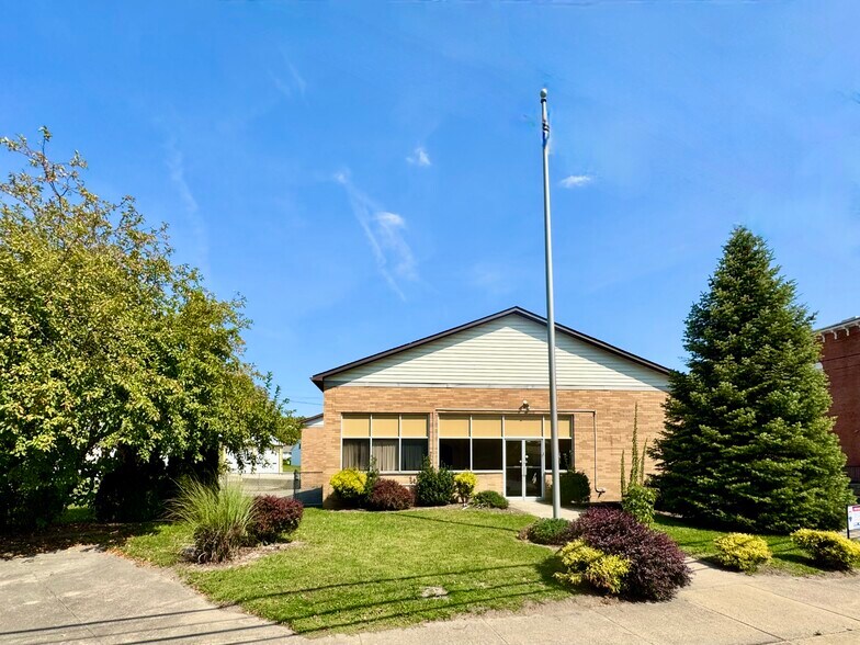 1015 Main St, Conneautville, PA à vendre - Photo de l’immeuble – Image 1 sur 19