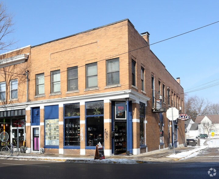 2334 Atwood Ave, Madison, WI à vendre - Photo principale – Image 1 sur 4