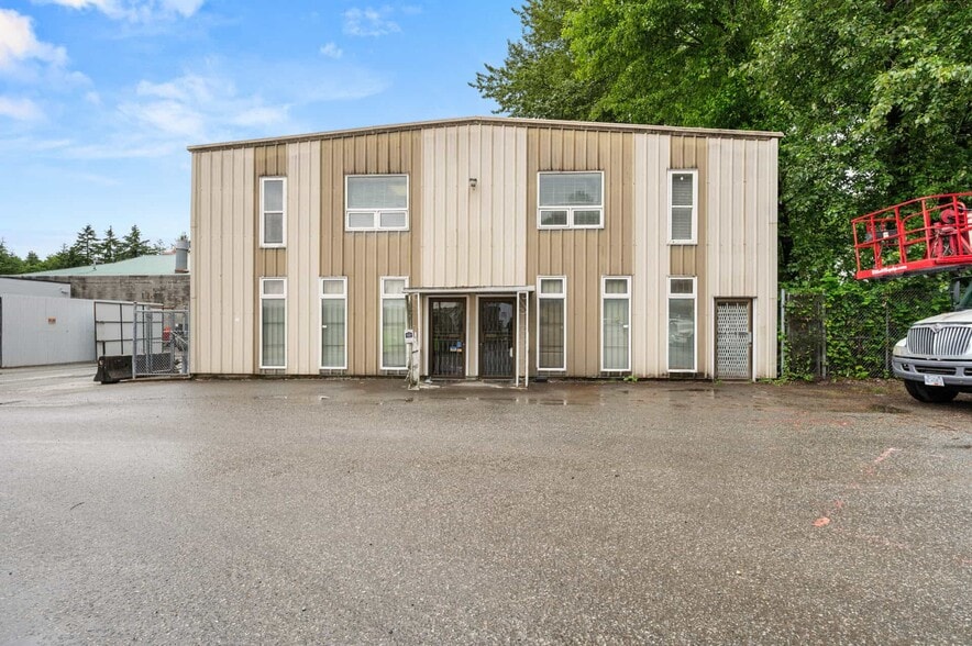 2727 Dixon St, Port Coquitlam, BC à louer - Photo de l’immeuble – Image 2 sur 14