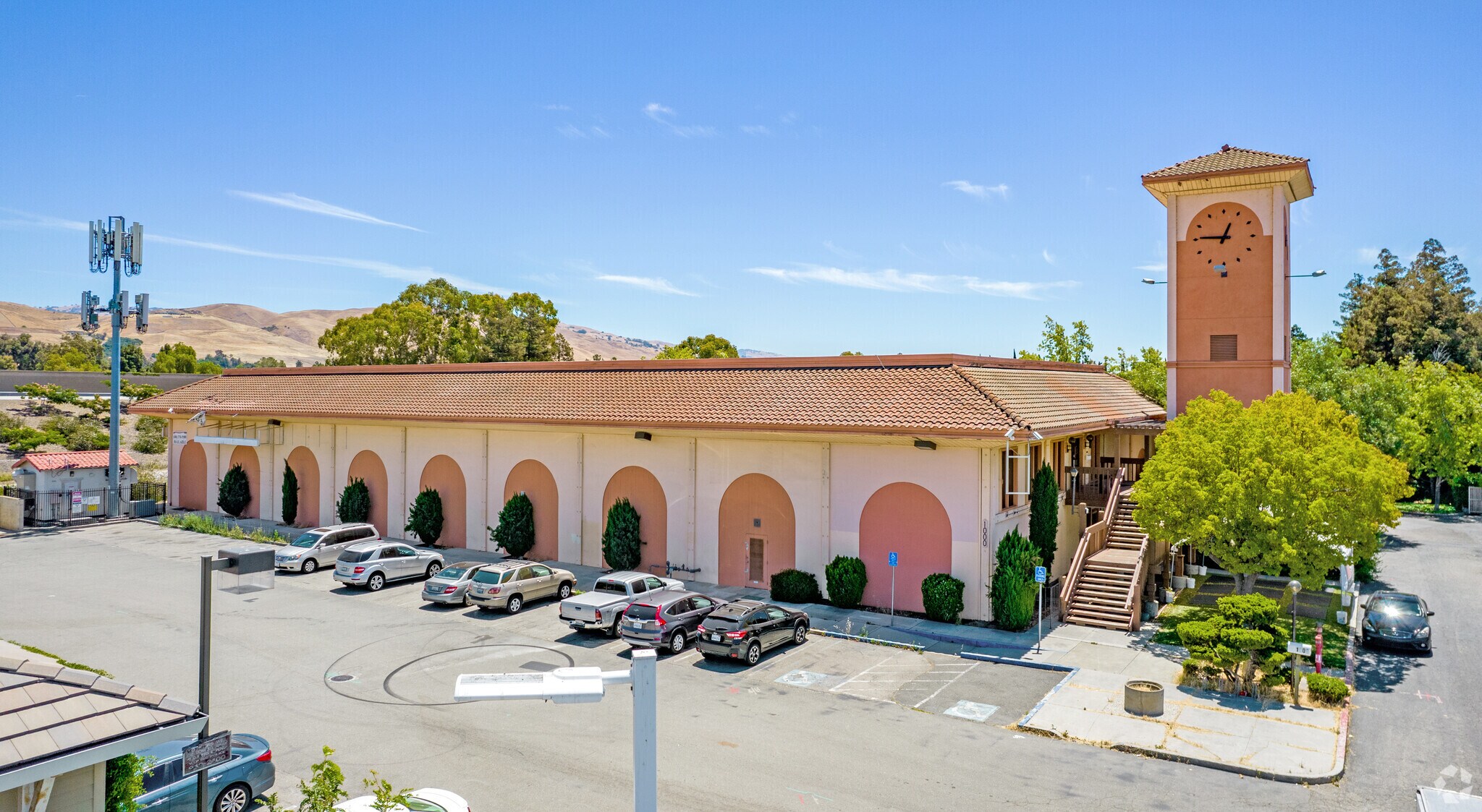 1000 Jacklin Rd, Milpitas, CA à louer Photo de l’immeuble– Image 1 sur 12