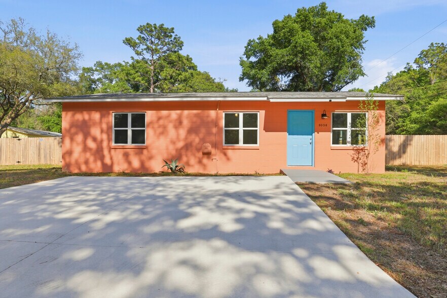 8038 Baby Farm Dr N, Tallahassee, FL à vendre - Photo principale – Image 1 sur 1
