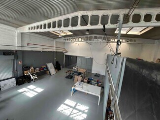 Plus de détails pour Calle de la Granja, 28, Alcobendas - Industriel/Logistique à louer