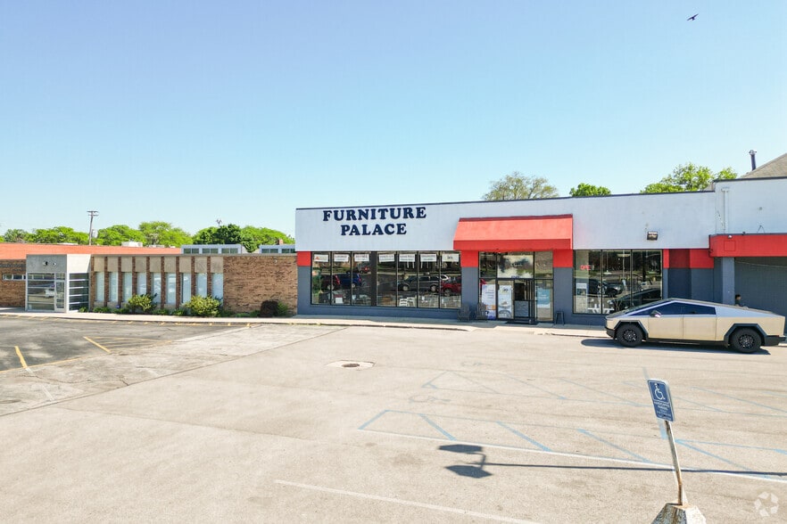 2725-2775 W Central Ave, Toledo, OH à louer - Photo de l’immeuble – Image 3 sur 5