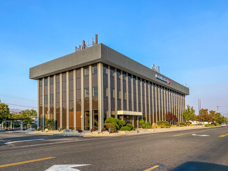 600 E Williams St, Carson City, NV à louer - Photo de l’immeuble – Image 2 sur 6
