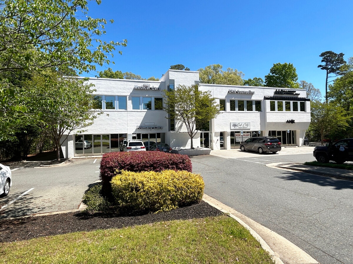 5720 Creedmoor Rd, Raleigh, NC 27612 - Lot 205 - - Photo intérieure - Image 2 of 11