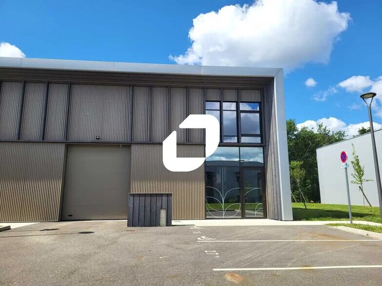 Bureau dans Mérignac à louer - Photo de l’immeuble – Image 1 sur 8