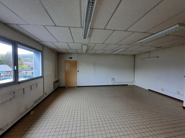 Bureau dans Le Houlme à vendre - Photo intérieure – Image 2 sur 8