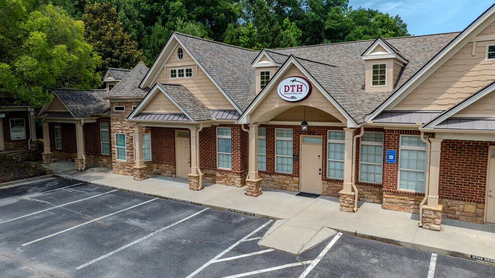 120 Millbrook Village Dr, Tyrone, GA à vendre - Photo de l’immeuble – Image 1 sur 13