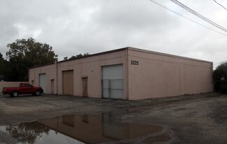Plus de détails pour 3225 Fairfield Ave S, Saint Petersburg, FL - Industriel/Logistique à louer