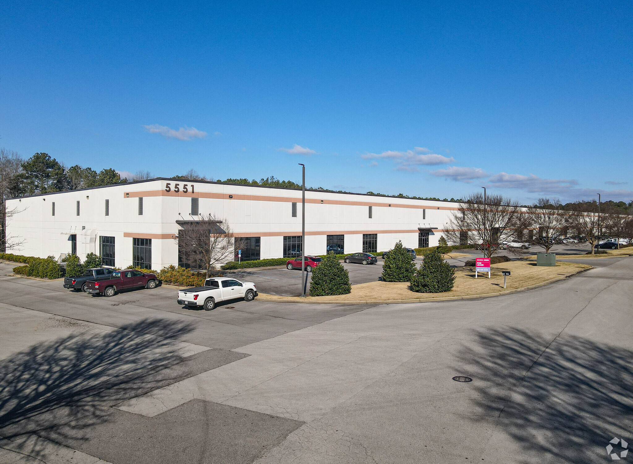5551 Parkwest Dr, Bessemer, AL à louer Photo principale– Image 1 sur 12