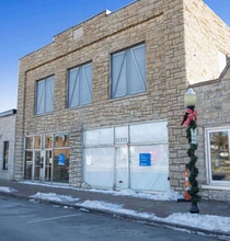 11109-11111 Johnson Dr, Shawnee, KS à louer Photo de l’immeuble– Image 2 sur 2