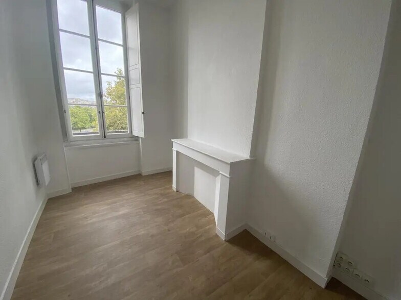 Bureau dans Bordeaux à louer - Photo intérieure – Image 3 sur 7