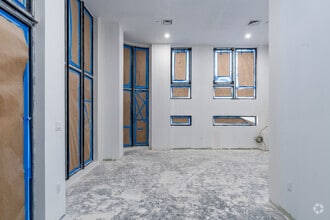 2360 Bedford Ave, Brooklyn, NY à louer Photo intérieure– Image 2 sur 5