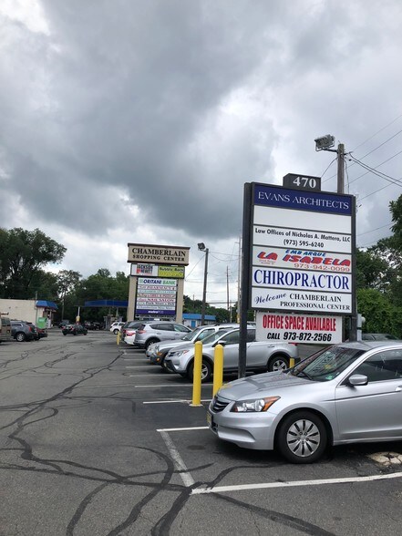 446-464 Chamberlain Ave, Paterson, NJ à louer - Photo de l’immeuble – Image 2 sur 3