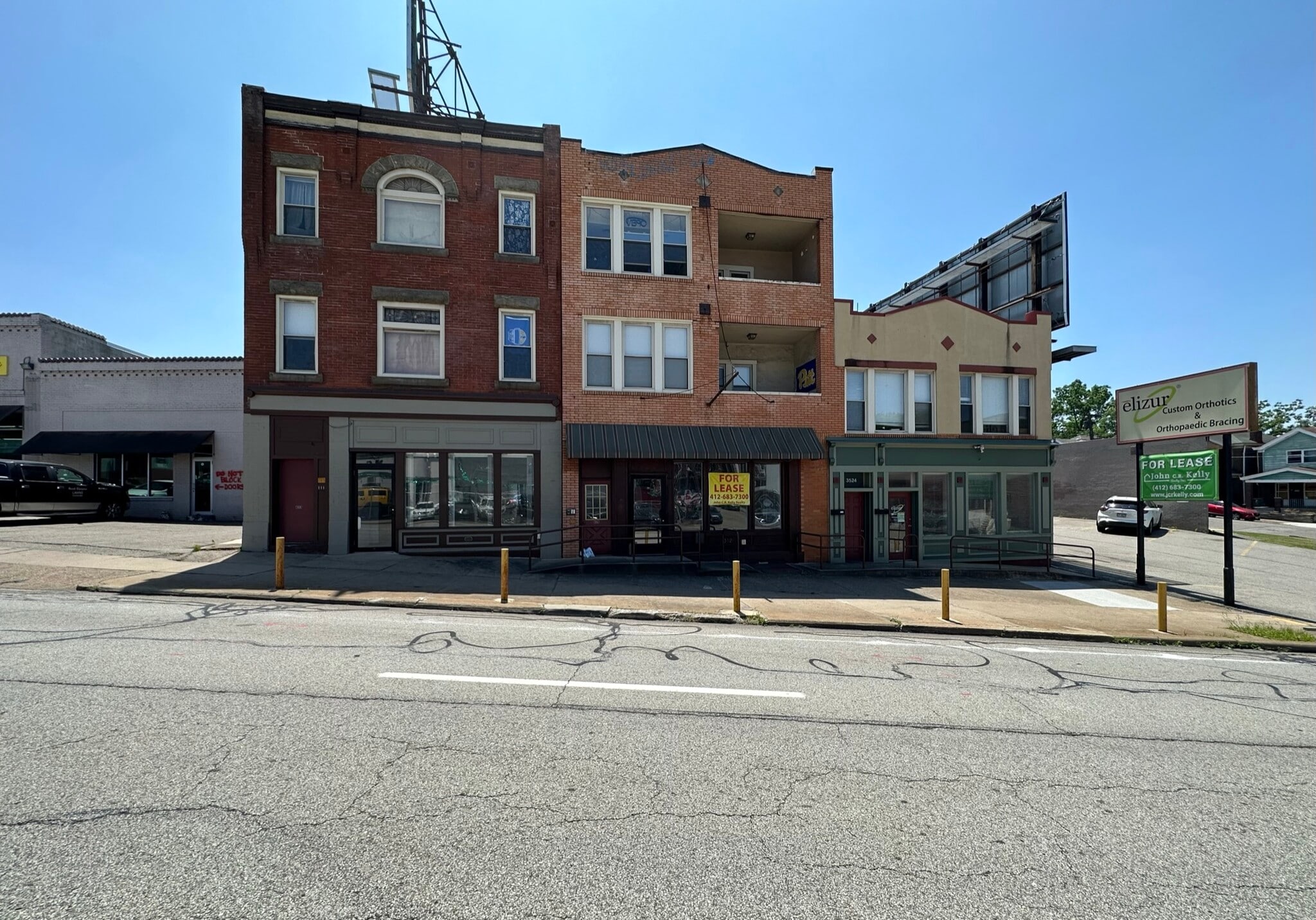 3528 Boulevard of the Allies, Pittsburgh, PA à louer Photo de l’immeuble– Image 1 sur 10